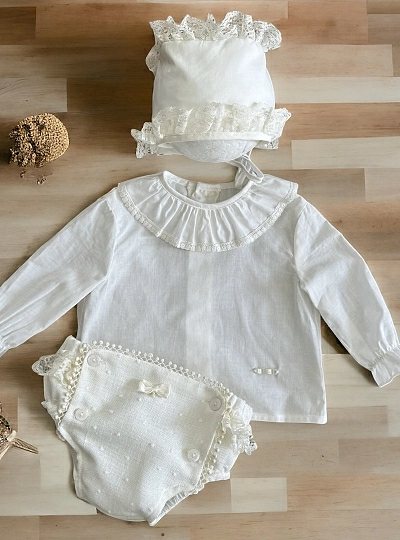 Conjunto para niña de tres piezas. Especial ceremonia. Colección Galatea