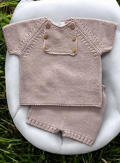 Conjunto unisex dos piezas en punto de verano