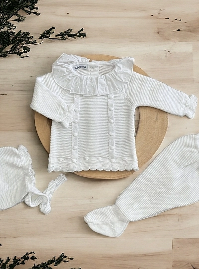 Unisex set in chunky white knit. sponge collection